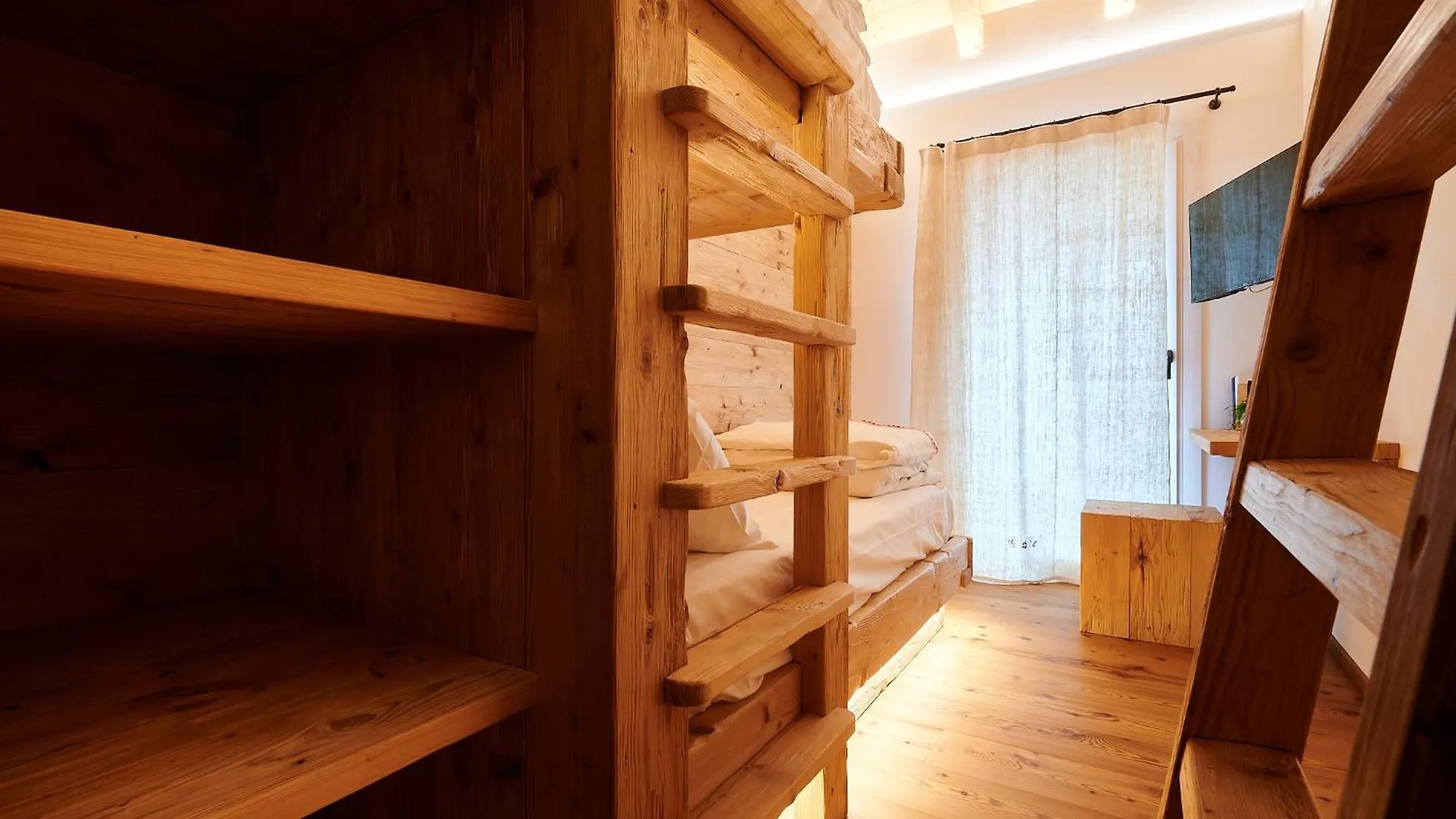 Apartment Brocheta Guest House, Immersa Nella Natura Chies d'Alpago Italy